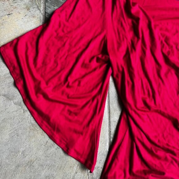 Bebe Red Bell Sleeve Wrap Blouse Top Size S Soft Buttery Cold Shoulder Boho Chic - Picture 3 of 7